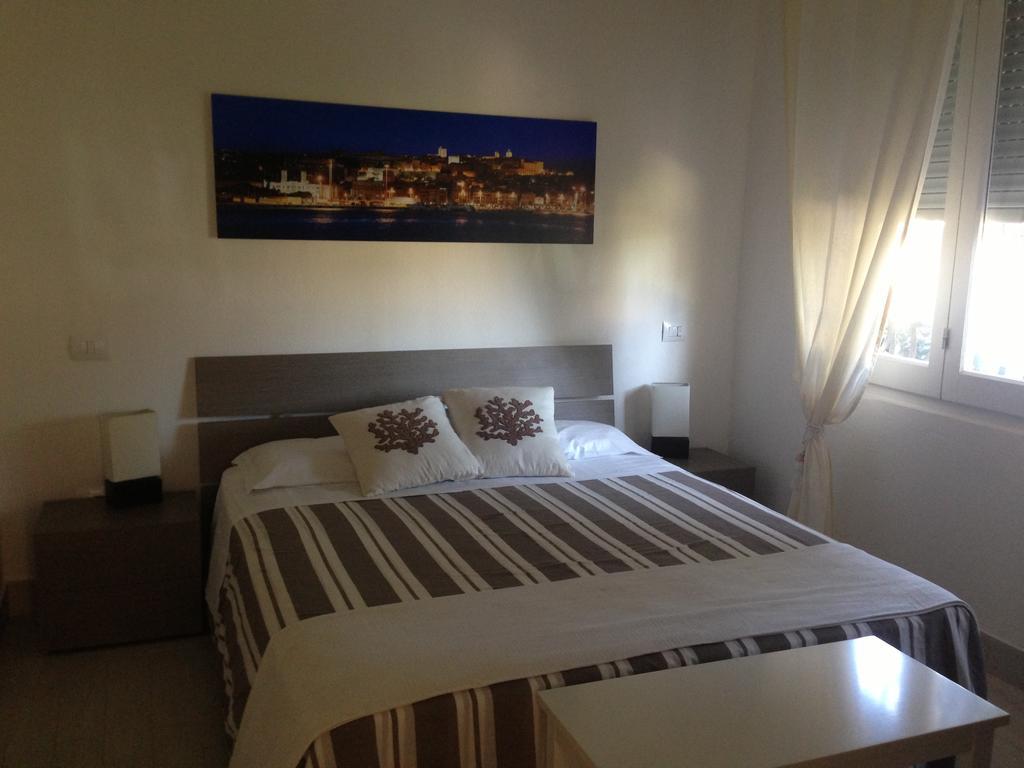 Car'Loft Beachside Cagliari Szoba fotó