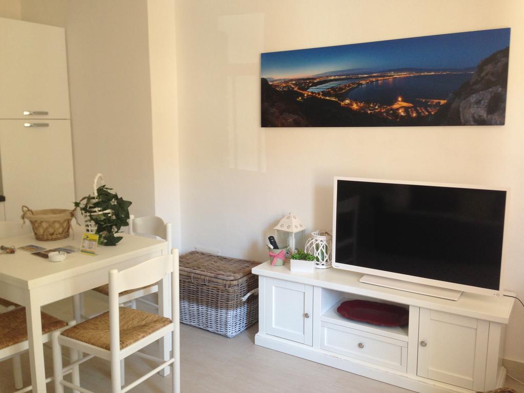 Car'Loft Beachside Cagliari Szoba fotó